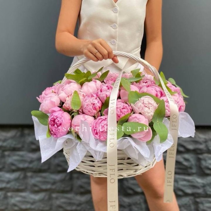 29 пионов в корзине в Шахтах