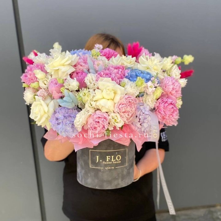 Цилиндр с пионами "Аса" в Шахтах