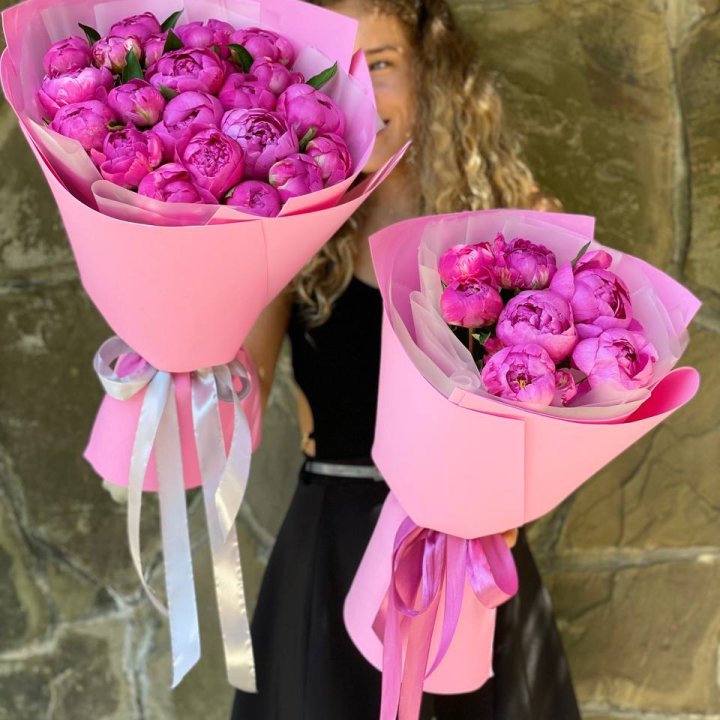 Букет ярких пионов  в Шахтах