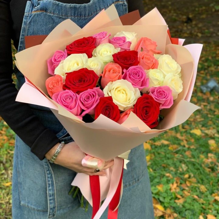 25 роз "Карусель" в Шахтах