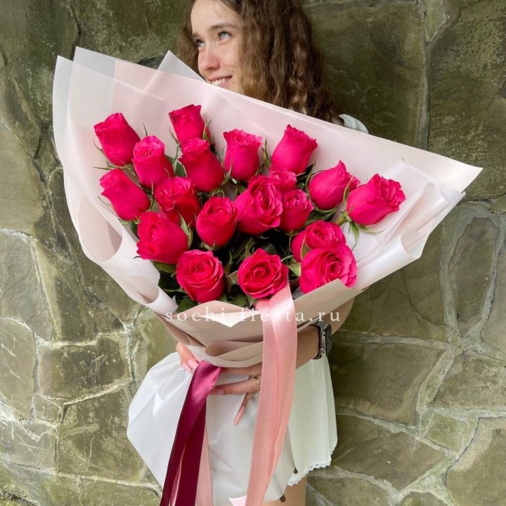 19 алых роз в Шахтах