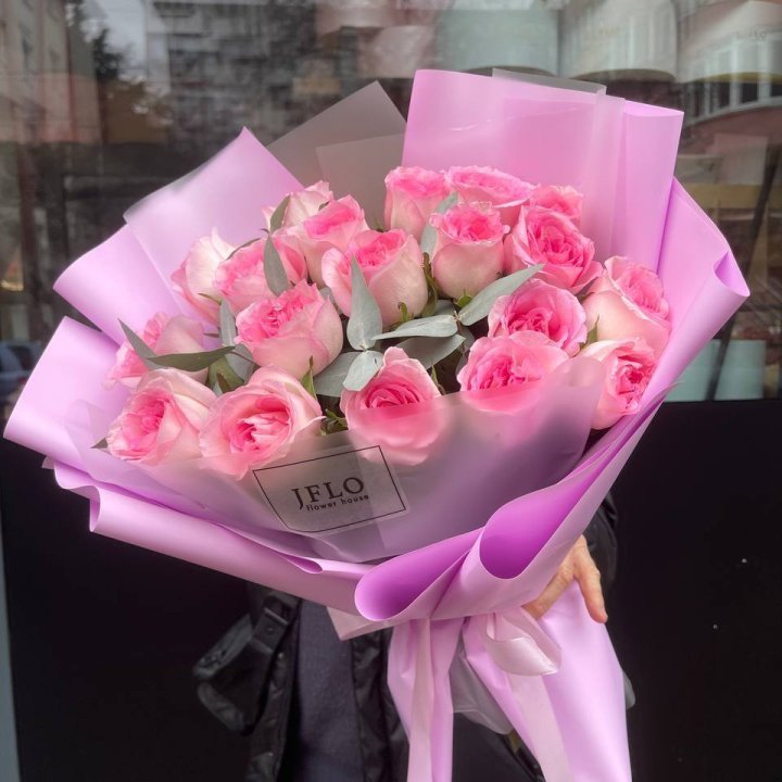  19 розовых роз в Шахтах