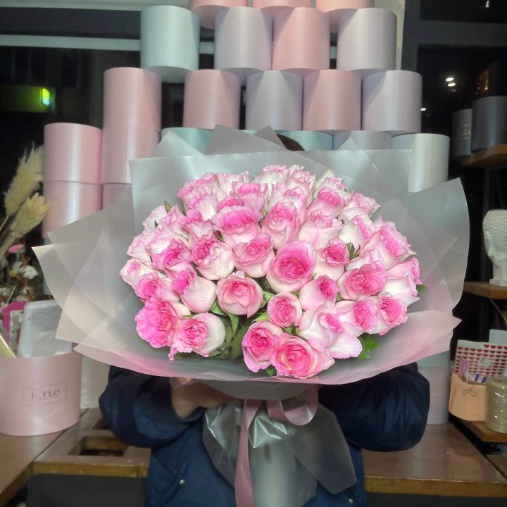  51 розовых роз в Шахтах