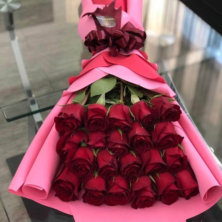 21 красная роза "Элеганс" в Шахтах
