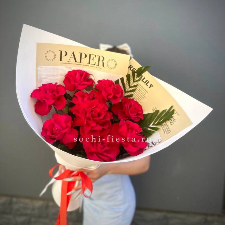 9 Красных французских роз Чико в Шахтах
