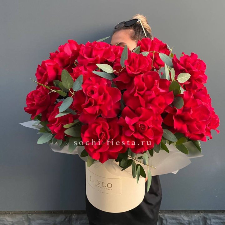 25 Французских красных роз в коробке в Шахтах