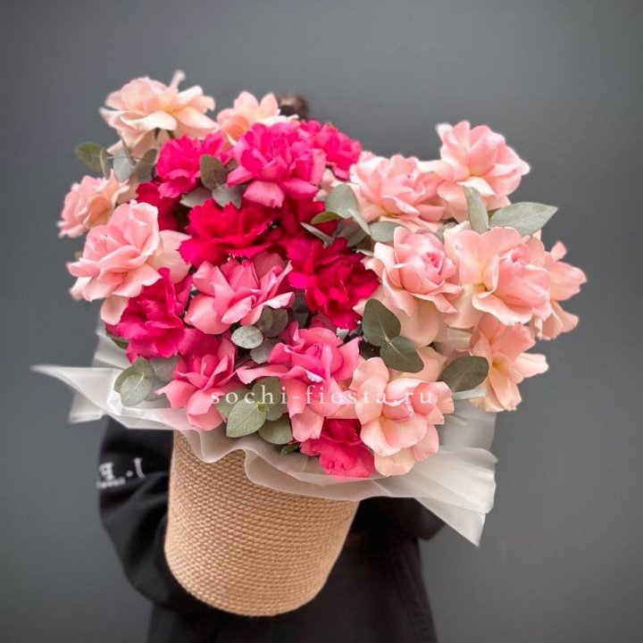 23 Французские розы Микс в боксе в Шахтах