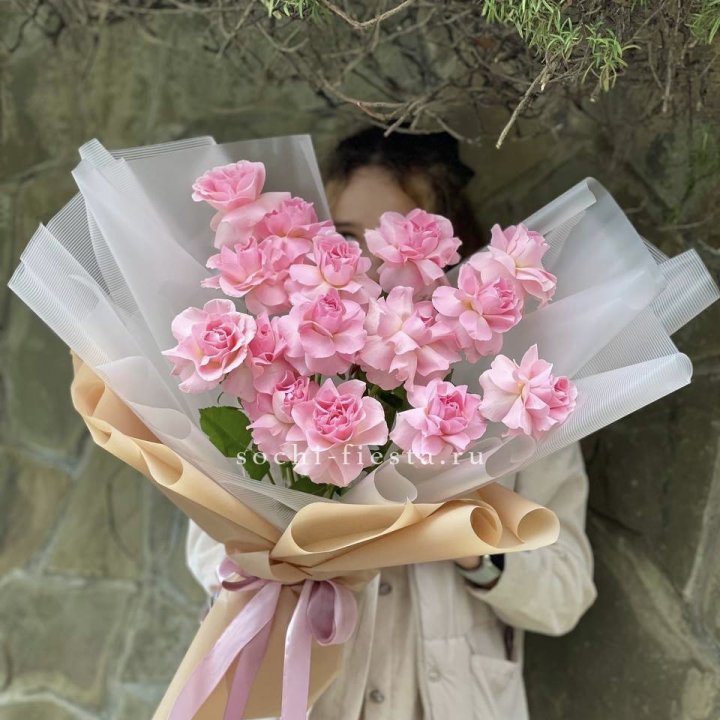 Букет из 15 французских роз Пинк дрим в Шахтах