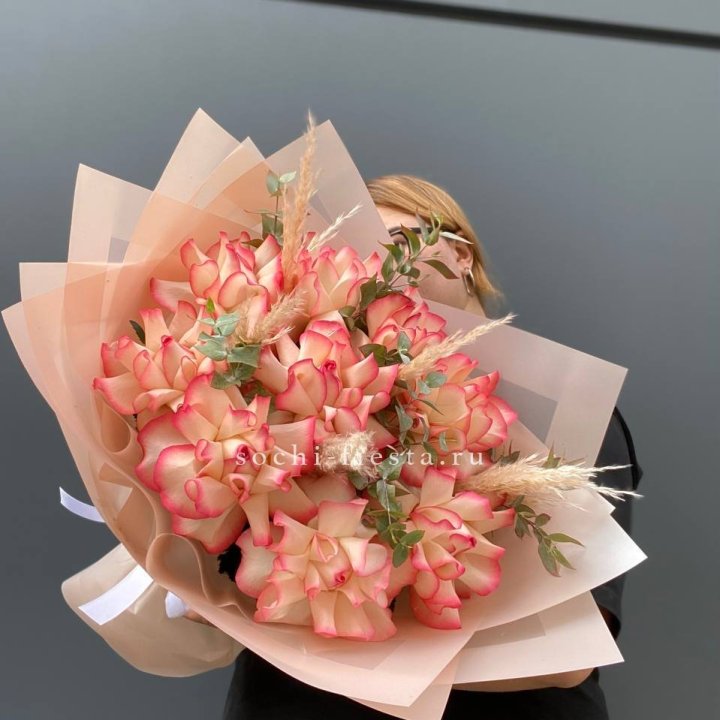 9 Французских роз Джумилия  в Шахтах