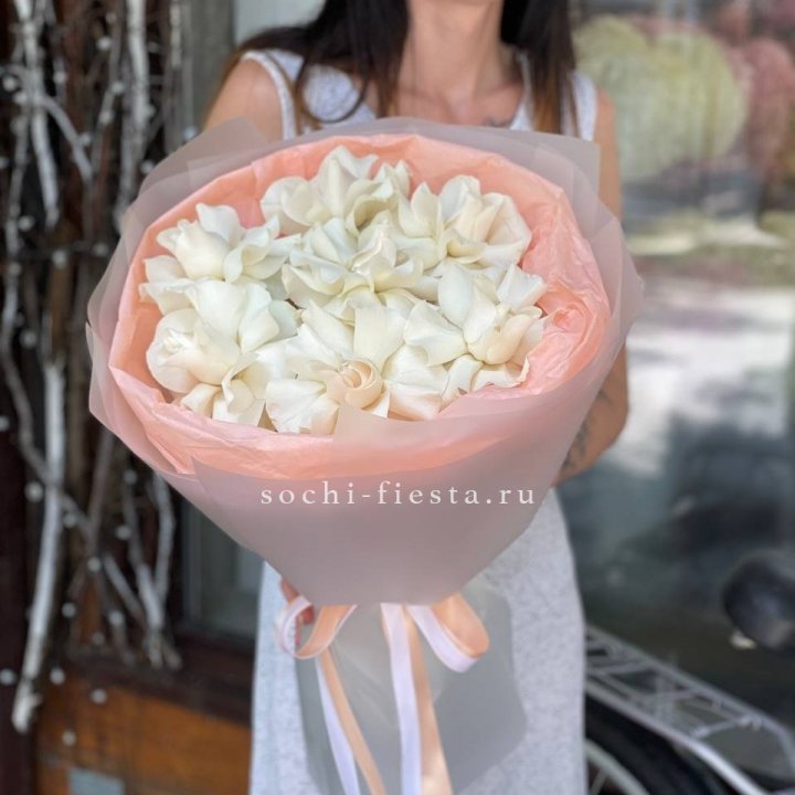 7 Белых французских роз в Шахтах