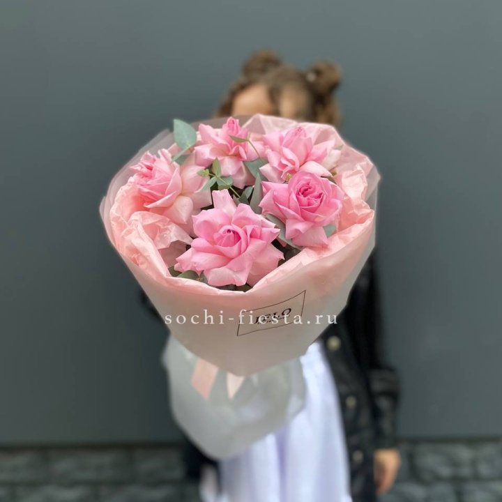 5 французских розовых роз  в Шахтах