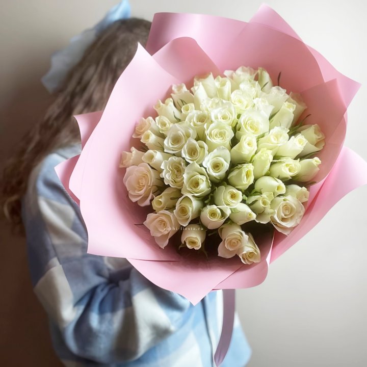 Букет из 51 белой розы (Кения) в Шахтах