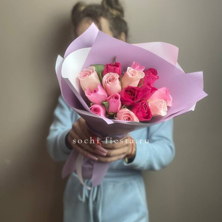 Букет из 15 роз Микс (Кения) в Шахтах