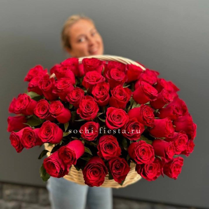 101 красная роза в корзине   в Шахтах