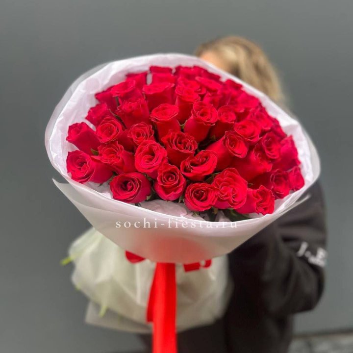 55 красных роз "Амелия" в Шахтах