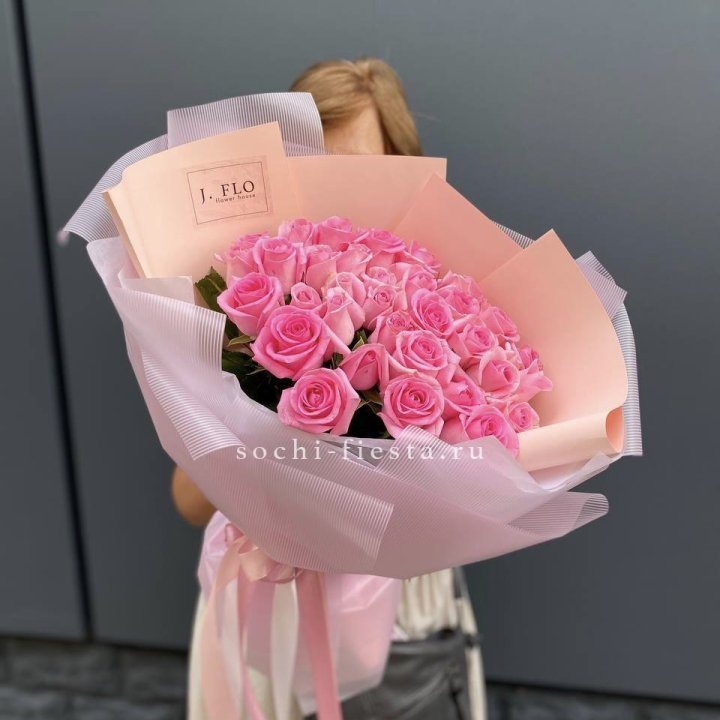 33 Розовые розы в Шахтах