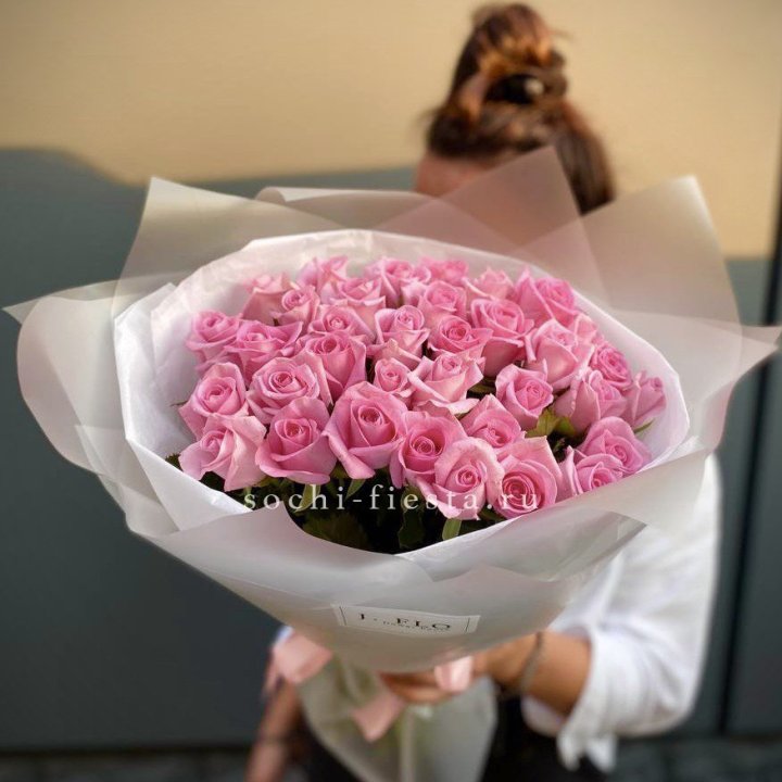 Букет розовых роз  в Шахтах