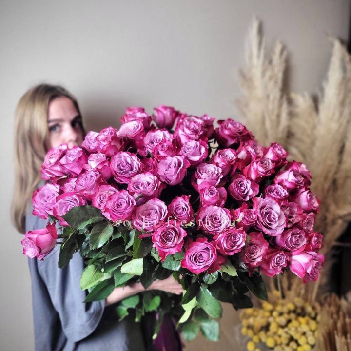 Охапка высоких роз Деп перпел в Шахтах
