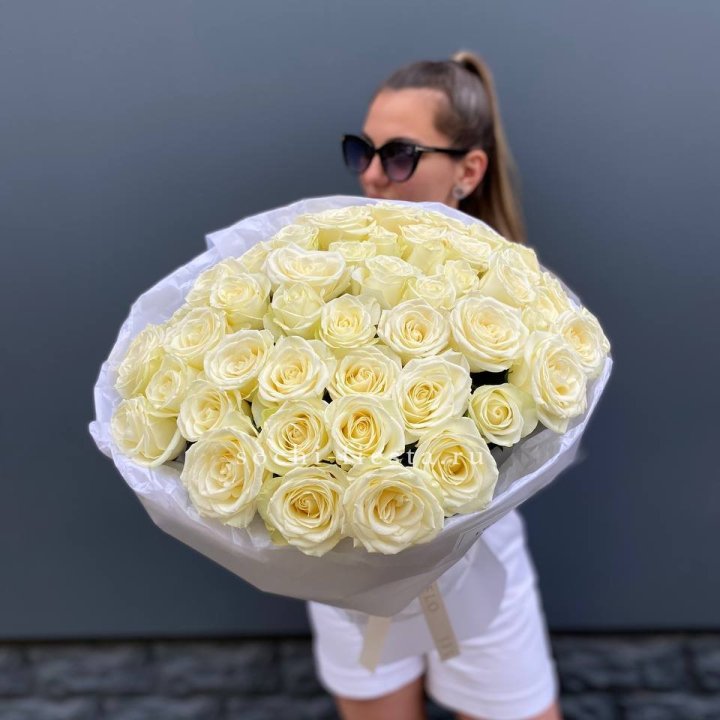 51 белая роза  в Шахтах