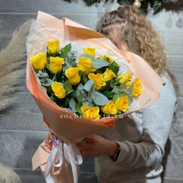 15 желтых роз в Шахтах