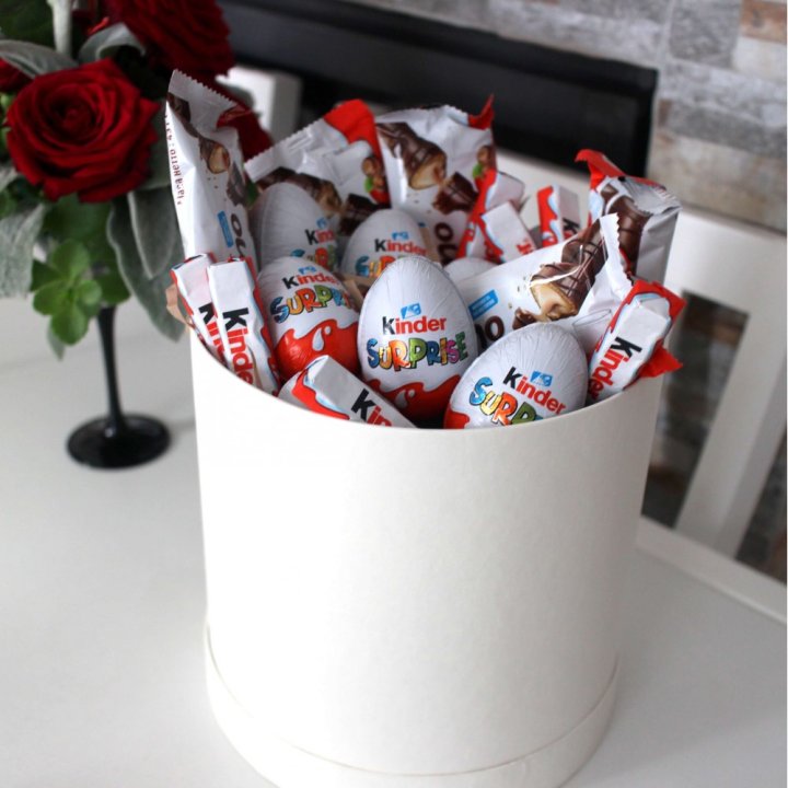 Коробка с киндерами  в Шахтах