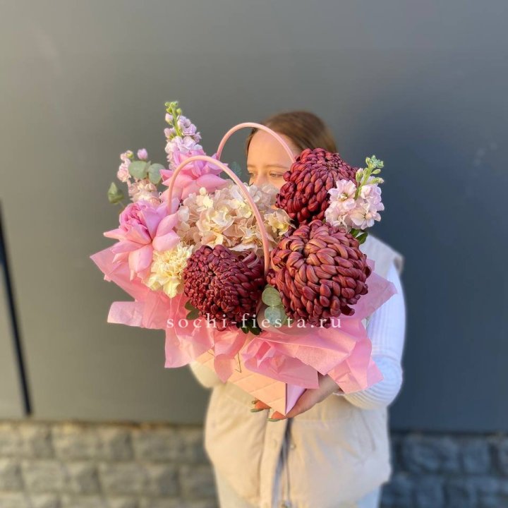 Сумочка нежная с бигуди в Шахтах