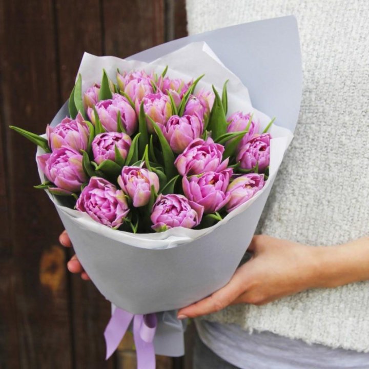 Букет пионовидных тюльпанов в Шахтах