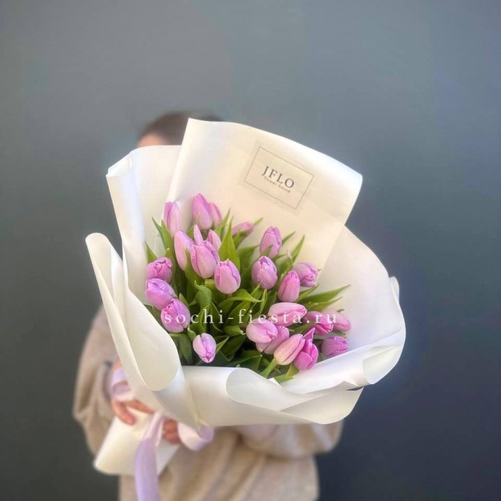 25 сиреневых тюльпанов в Шахтах