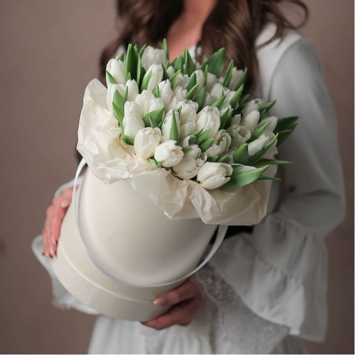 Тюльпаны в цилиндре  в Шахтах