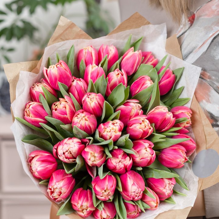 Букет пионовидных тюльпанов в Шахтах