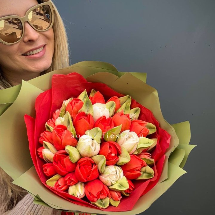 Зефирный букет из тюльпанов с доставкой в Шахтах